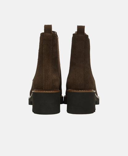 Chelsea Boots