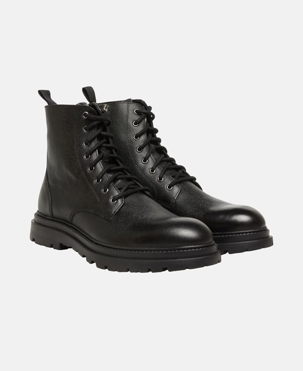 Schnürstiefeletten