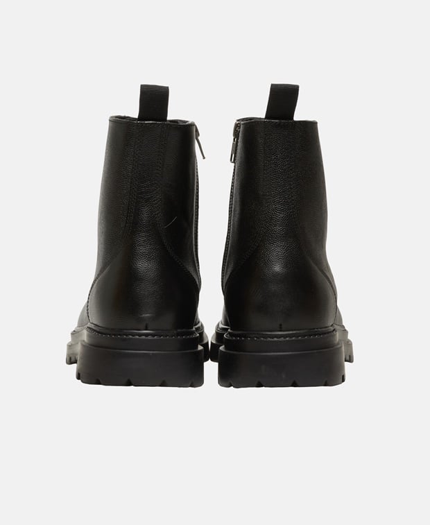 Schnürstiefeletten