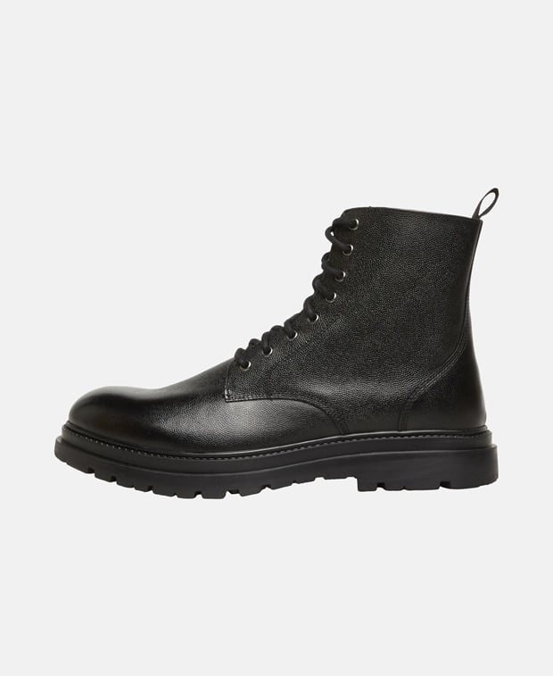 Schnürstiefeletten