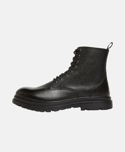 Schnürstiefeletten