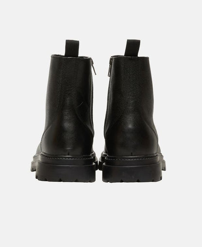 Schnürstiefeletten