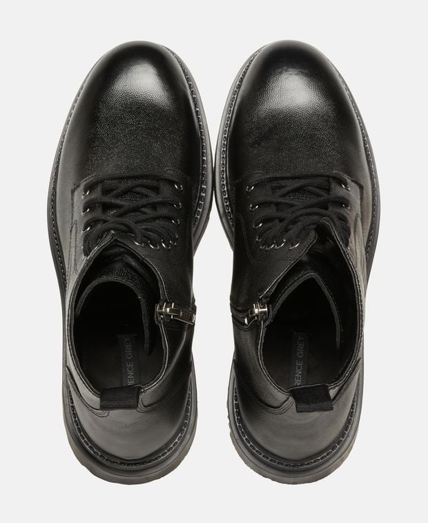 Schnürstiefeletten