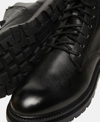 Schnürstiefeletten