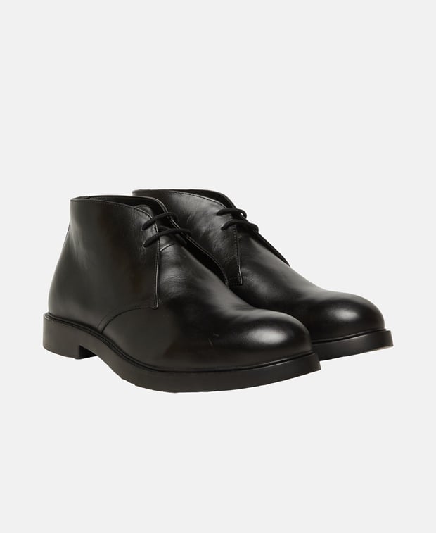 Schnürschuhe