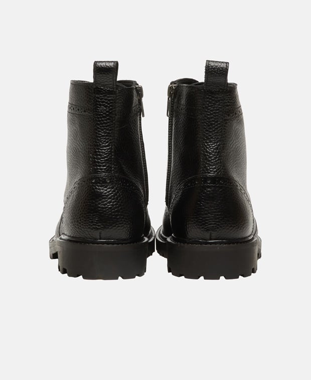 Schnürstiefeletten