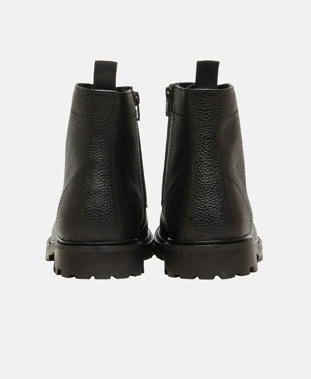 Schnürstiefeletten