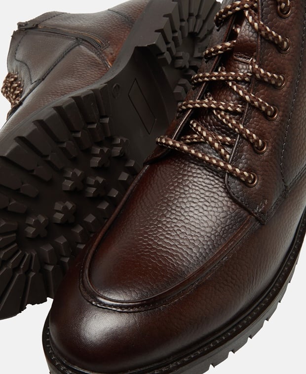 Schnürstiefeletten