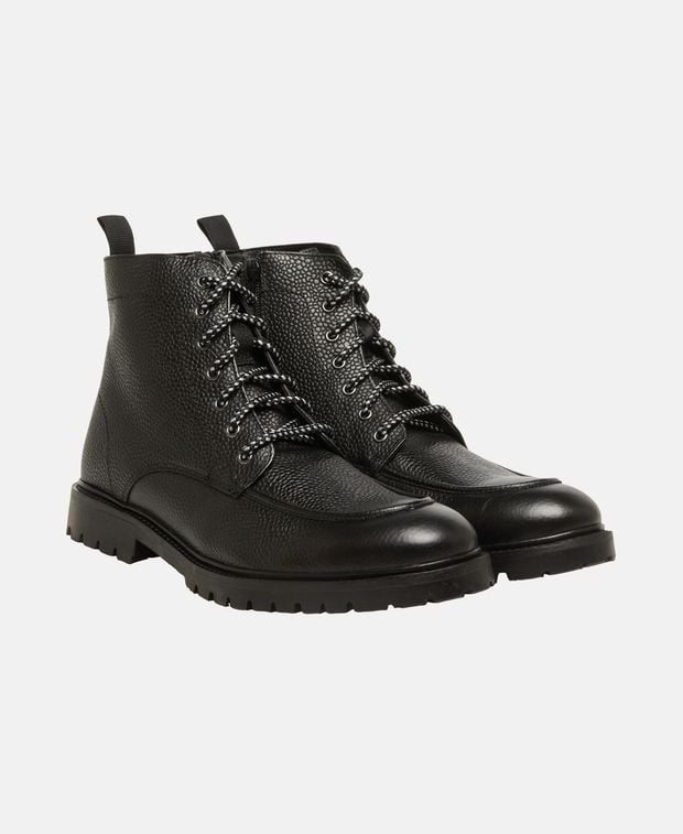 Schnürstiefeletten