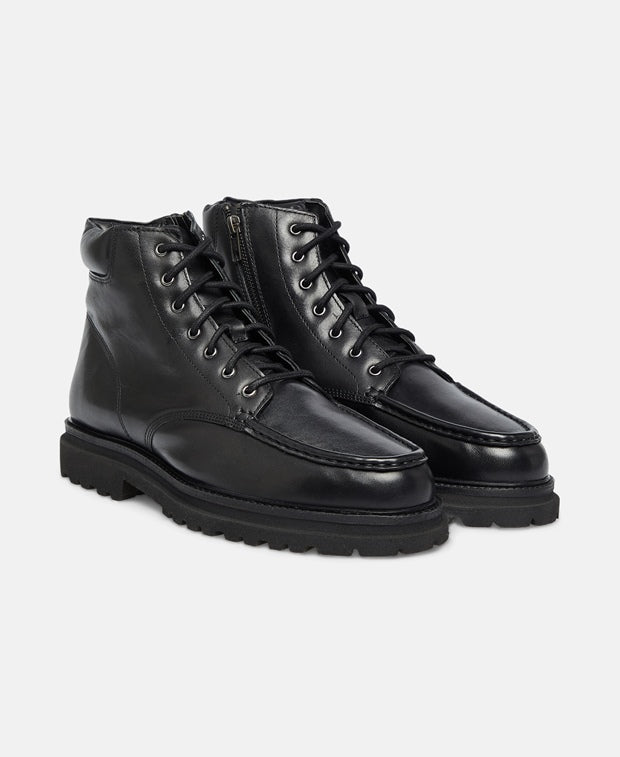 Schnürstiefeletten