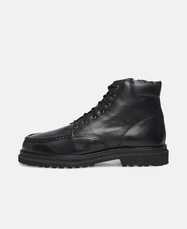 Schnürstiefeletten
