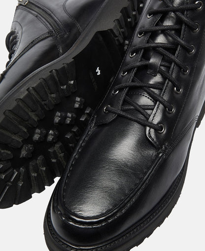 Schnürstiefeletten