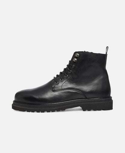 Schnürstiefeletten