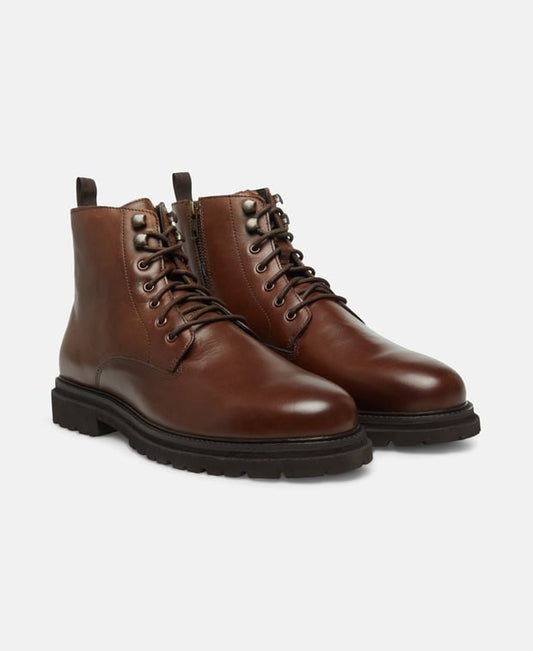 Schnürstiefeletten