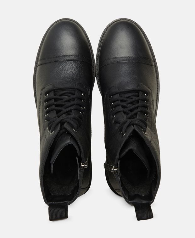 Schnürboots