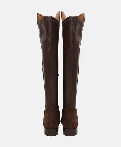 Wadenhohe Stiefel