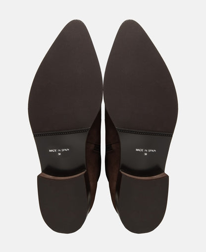 Wadenhohe Stiefel