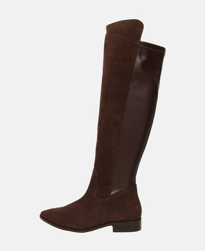Wadenhohe Stiefel
