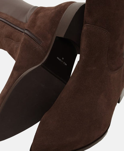 Wadenhohe Stiefel