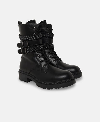Schnürstiefeletten