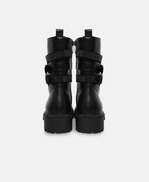 Schnürstiefeletten