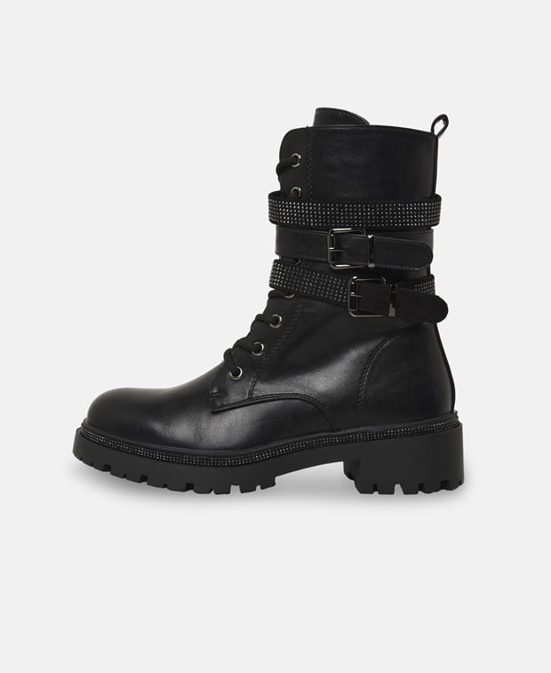 Schnürstiefeletten
