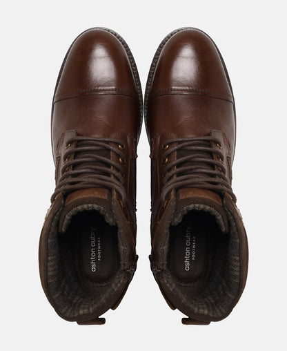 Schnürstiefeletten