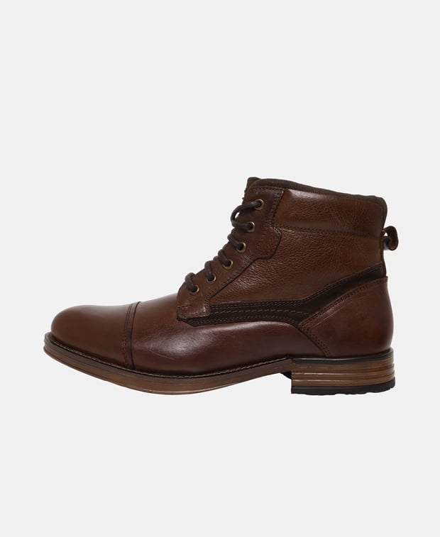 Schnürstiefeletten