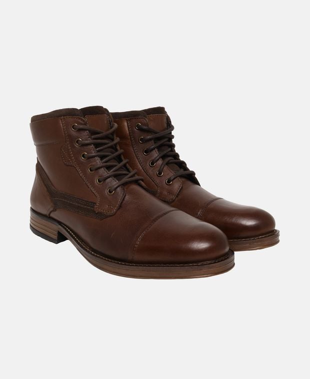 Schnürstiefeletten