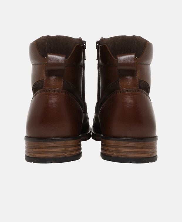 Schnürstiefeletten