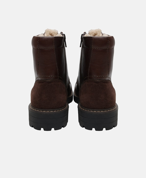 Schnürboots