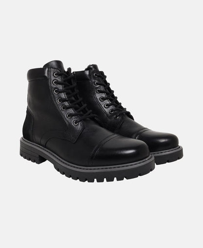Schnürboots