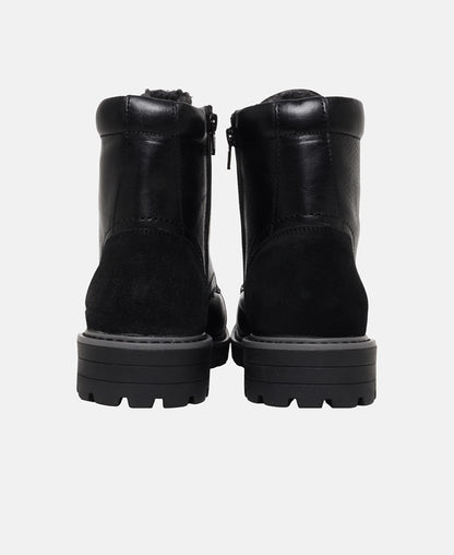 Schnürboots