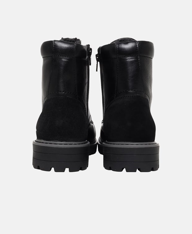 Schnürboots