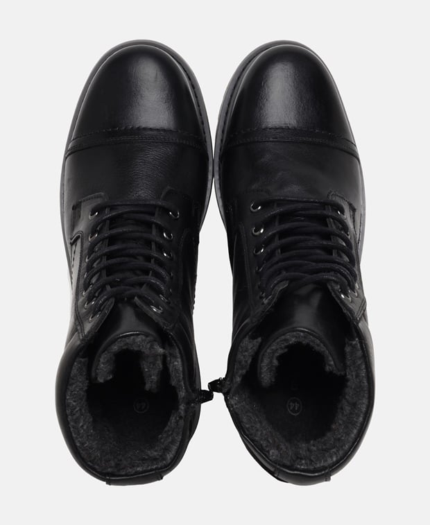 Schnürboots