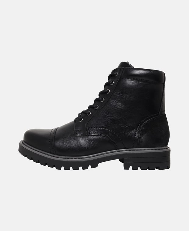 Schnürboots