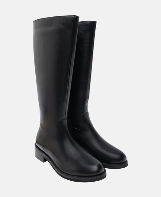 Wadenhohe Stiefel