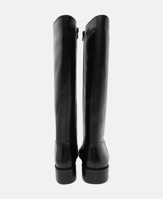Wadenhohe Stiefel