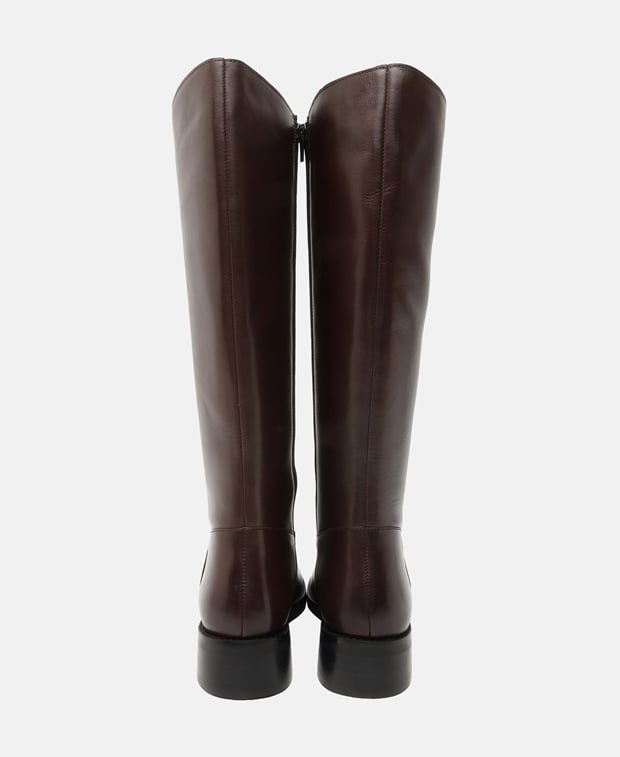Wadenhohe Stiefel