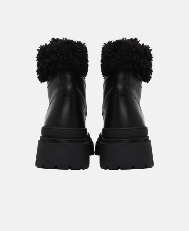 Schnürstiefeletten