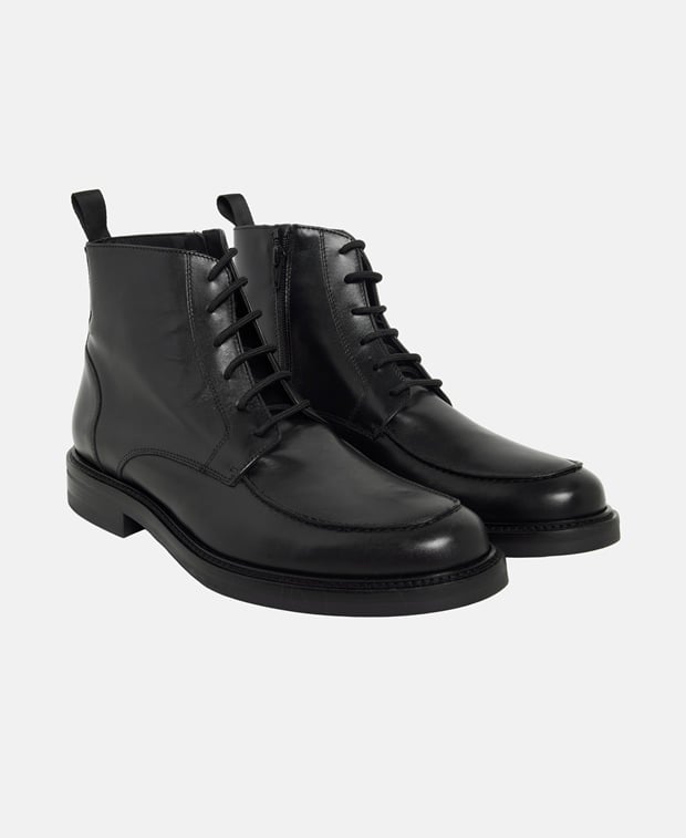 Schnürboots