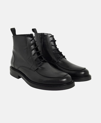 Schnürboots