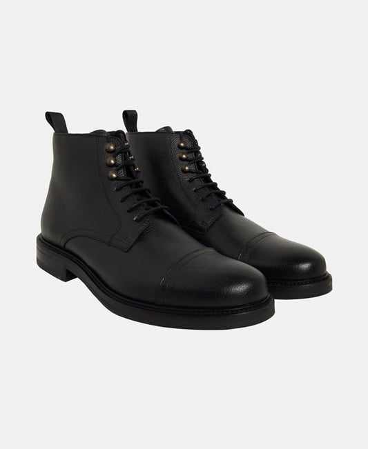 Schnürstiefeletten