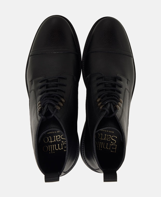 Schnürstiefeletten