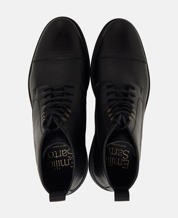 Schnürstiefeletten