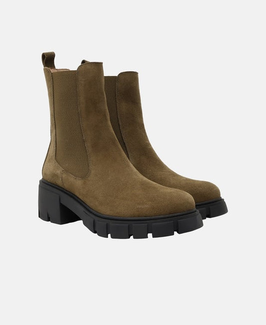 Chelsea Boots