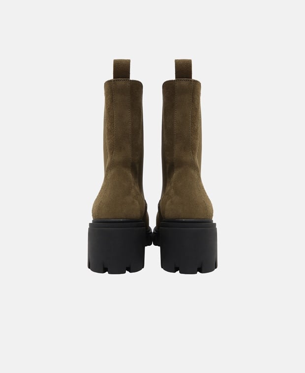 Chelsea Boots