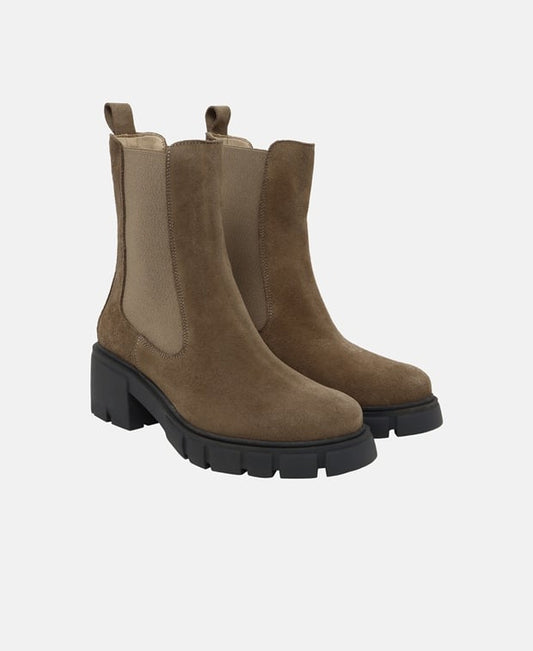 Chelsea Boots