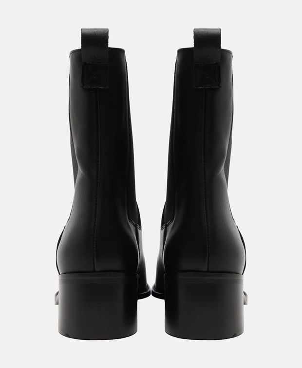 Chelsea Boots