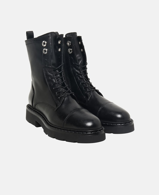 Schnürstiefeletten